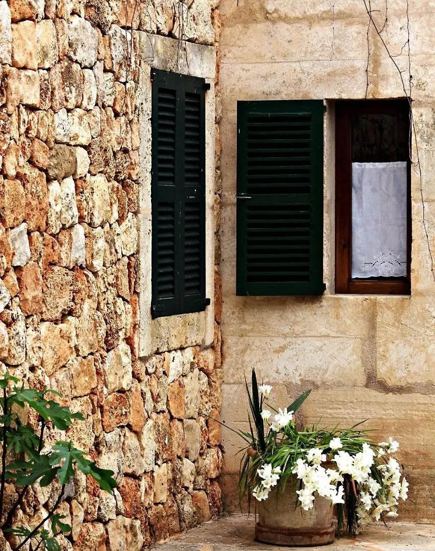 Petit Hotel Es Figueral Campos