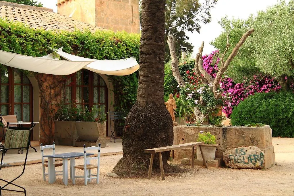 Petit Hotel Es Figueral Campos