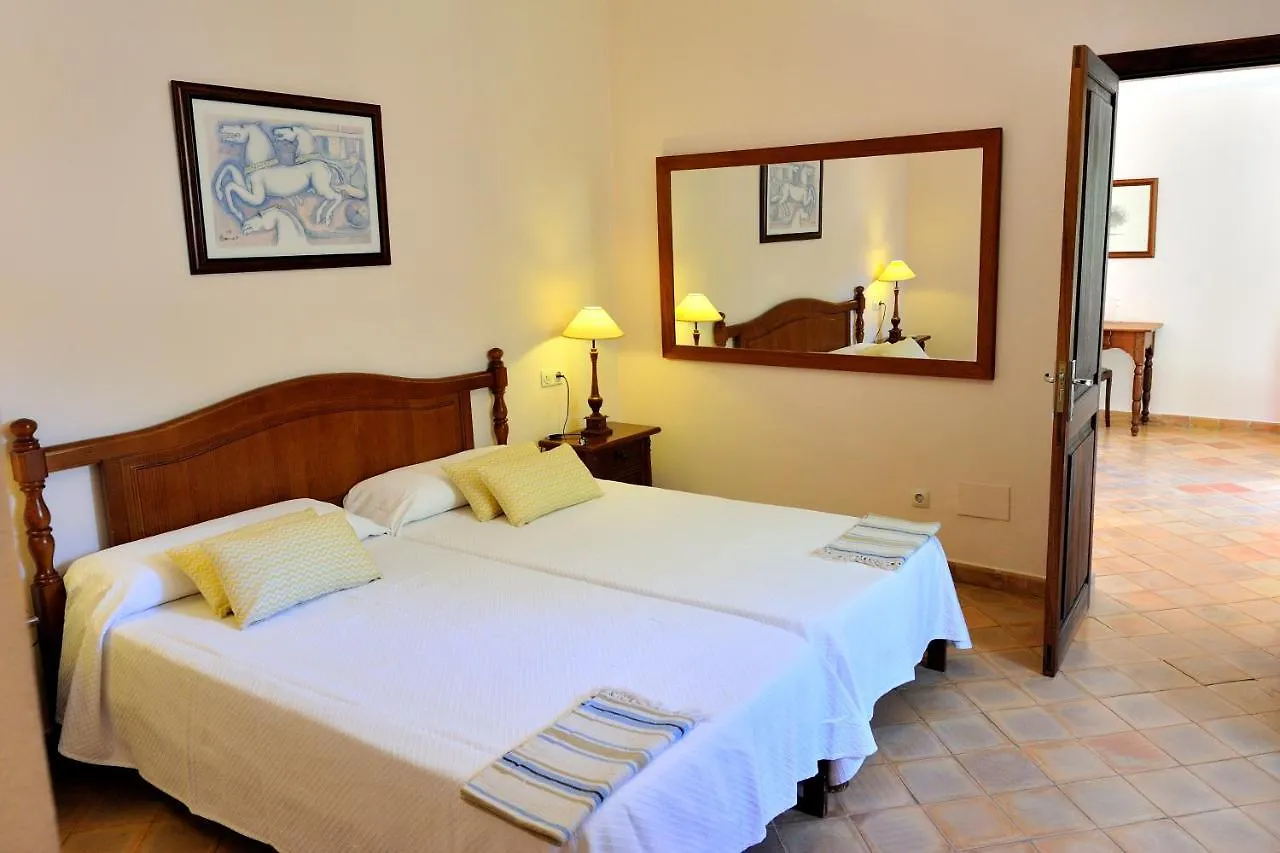 Petit Hotel Es Figueral Campos